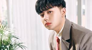 Singer/song-writer Sam Kim parts ways with Antenna