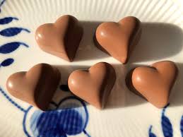 Hjerter & silkeblød karamel – Chokoladetossen