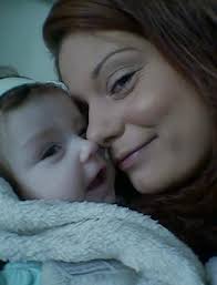 Skyler Metcalf, aged two, sadly passed away in her sleep at home as a  result of a rare unknown condition. 💔 Sarah described her daughter as a  "beautiful and happy baby", who