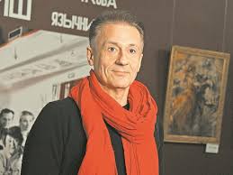 Гена, а давай я чемоданы понесу, а ты меня. Oleg Menshikov Mechtat Prosto Neobhodimo Sobesednik