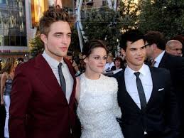 Eclipse), serialul tv house si rapperul eminem au fost marii castigatori la people's choice awards, ficare primind patru premii la ceremonia de miercuri. Filmul Saga Amurg Eclipsa Marele Invingator La Gala Mtv Movie Awards 2011