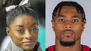 But he lost the impromptu contest by a considerable margin. Simone Biles Jonathan Owens Sweetly Kiss In New Butterflies Pic Hollywood Life