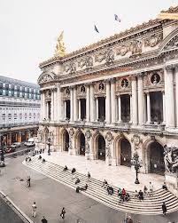 les operas sont souvent de magnifiques batiments et l opera garnier n echappe pas a la regle on l adore paris opera house places around the world opera paris
