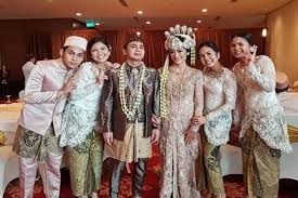 Beli stand up comedy raditya dika di: Foto Jokowi Hadiri Pernikahan Mantan Presiden Jomblo Indonesia Raditya Dika Lifestyle Bisnis Com