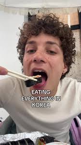 eat gimbap with me in korea :)) #travel #koreanfood