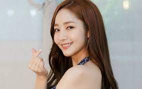 What's wrong with secretary kim? Park Min Young S Label To Take Legal Action Against Malicious Commenters Allkpop