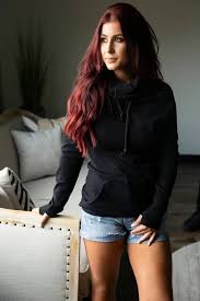 Her popularity instantly rose when she was featured in the second season of 16 and pregnant which was aired on mtv. Chelsea Houska Biography Age Wiki Height Weight Boyfriend Family More