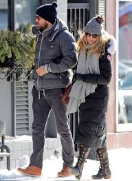 Actresses Who Wear Canada Goose Mystique And Others Redflagdeals Com Forums Blake And Ryan Blake Lively Ryan Reynolds Snow Outfit