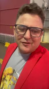 Amanhã nós arruma o dente kkk