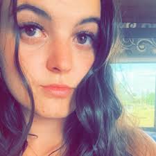 Comparison of Fantasy Book Series ACOTAR and Throne of Glass