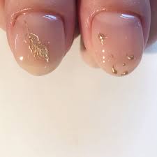 この輪郭滲まないぷっくりくっきり水滴と細い線のメタリックアートはbwjプレイバックセミナーでお伝え致します 絵画 art nail nailart nails ネイル nails you nailed it pearl earrings