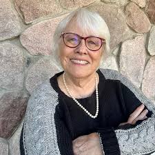 Grandmother Carried Her Pearls: Carney, Paticia: 9781959681564: Amazon.com:  Books