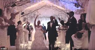 Tourdaten und vorverkaufsstart wurden am montag auf der website des. Tina Knowles Feiert Beyonce Und Jay Z S 12th Anniversary Mit Einem Foto Von Ihrer Hochzeit Aktuelle Boulevard Nachrichten Und Fotogalerien Zu Stars Sternchen