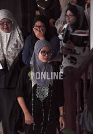 Самые новые твиты от nur fazira farahanis (@farahanisfara): Berita Tv9 Seorang Graduan Kolej Vokasional Nur Facebook