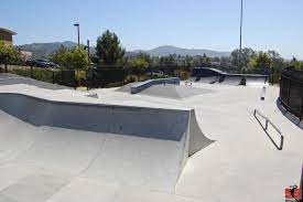 The skatepark is centrally located at the north end of the principal riverwalk next to the des moines river. Hollandia Park Skatepark San Marcos Ca West Coast Skateparks