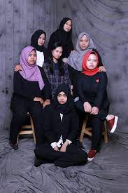Get the best of shopping and entertainment with prime. Tema Buku Tahunan Casual Hijab Cara Golden