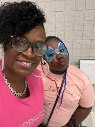 Omgeee Tee Tee look 🤣🤣