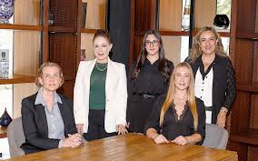 Invierte y Vive: Expertos en convertir sueños en patrimonio