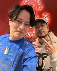 謝謝這位兄弟幫我在這件放了差唔多20年的衫終於加上了簽名🥲🥲🥲🥲🥲🥲🥲🥲 #托迪#francescototti #純粹最近好鍾意呢隻歌