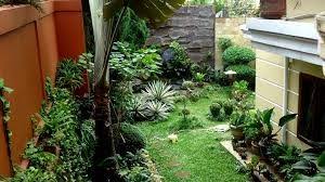 Menata taman depan rumah tentu perlu diselaraskan jika ingin taman kering di depan rumah agar keseluruhan estetika taman tetap terjaga, Taman Kecil Untuk Rumah