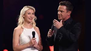 Pin Auf Promis Stars Sternchen