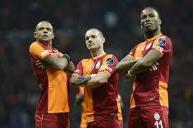 Felipe melo rakibini yumrukladı, libertadores kupası'nda felipe melo dün gece gergin geçen maç sonrası penarol forması giyen. Uefa Champions League On Twitter Felipe Melo Sneijder Drogba Ucl Throwbackthursday