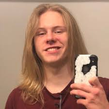 Elias Larson (@EliasLarson2)