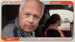 Tornado Alley: A storm chaser traffic jam