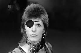 Настоящее имя — дэ́вид ро́берт джонс (англ. David Bowie Life And Death Of An Icon News Usc Dornsife