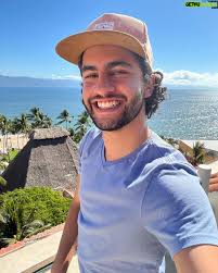 Enrique Arrizon Wiki, Biography, Age, Gallery, Spouse and more