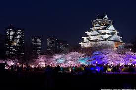 It's a stunning sight, rising up and commanding the skyline of the entire east side of the city. Osaka Travel Guide Area By Area Osaka Castle Park Youinjapan Net