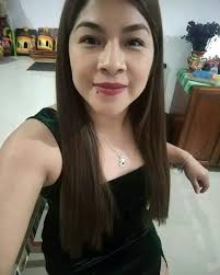 🌟 ¡Feliz cumpleaños, Eva! 🌟 Hoy es un día para celebrar a lo grande,  porque una persona tan especial como tú merece todo lo mejor. 🎂🥂 De parte  de todos tus seres