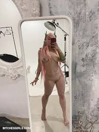 Zoe Volf Nude - Nsfw Photos