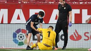 Dvaatřicetiletý gólman konec angažmá ve španělském klubu po vypršení smlouvy potvrdil na svém facebookovém profilu. Noticias Sevilla Fc El Periodo De Baja De Tomas Vaclik Tras Su Lesion