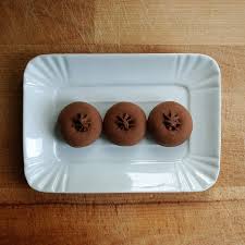 In generale è impossibile dire con esattezza quanti grammi sono un cucchiaino, perché il contenuto in grammi di un cucchiaino dipende dalla forma del cucchiaino che abbiamo a disposizione, ma anche dal tipo di alimento. Nutellotti Il Panzariello