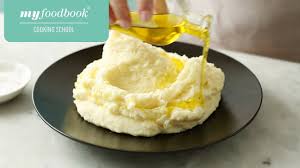 How To Make Creamy Mashed Potatoes Youtube