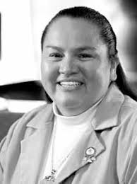 She Looks For News”