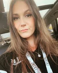 Heidi Heckel's Instagram, Twitter & Facebook