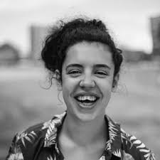 Lesley Stone (@IAmLesleyStone)