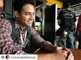 Sinopsis dan unsur instrinsik novel hujan barangsiapa yang bisa menerima, maka dia akan bisa melupakan, hidup bahagia. Menanti Februari Drama Sinopsis