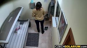 Czech MILF Fingering Pussy in Solarium Tube - XNXX.COM