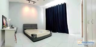 Fully Furnished Medium Bed Room In Bukit Indah Roommu Fullyfurnished Mediumbedroom Bukitindah Johorbahru Roommu In 2020 Room Study Table And Chair Furnishings