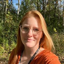 Little free library FRE LIBRARYI PROF -GRAHAM- "Weird. They're all horror  books."