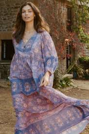 Aaron is an intelligent teen who enters a spelling contest. Spell Violet Juniper Gown Harper Tucker