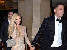 We would like to show you a description here but the site won't allow us. Paris Hilton Plotzlich Verlobt Hotel Erbin Beschreibt Emotionalen Antrag Und Grosse Plane Stars