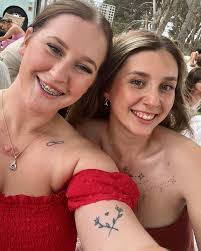 Amelia Roberts's Instagram, Twitter & Facebook