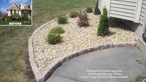 This decorative garden edge has a castle stone design, while being made from flexible, environmentally friendly rubber. Garden Edging Stone Designs