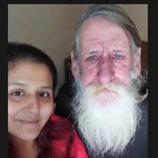 Homeless single dad's act of kindness goes viral