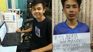 Namun semalam syekh ali jaber dikabarkan kritis dan tadi pagi dinyatakan meninggal. Warga Sebut Pelaku Penusuk Syekh Ali Jaber Normal Saja Selama Ini