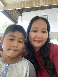 BE CARE-PAUL, BAKA MA-FALL" 🤣🪑 Nag-trending online ang aktor na si Paul  Salas matapos ang nakakatawang insidente sa isang performance sa Palawan.  Habang abala sa kanyang song number, hindi sinasadyang nakuha ni